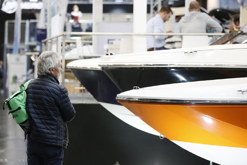Boot Dusseldorf salon nautique 2021 janvier - bateaux - Sundeck Yachts - Bayliner